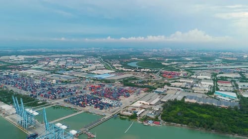 Navigating Port Klang: Logistics Realities for Malaysian Importers